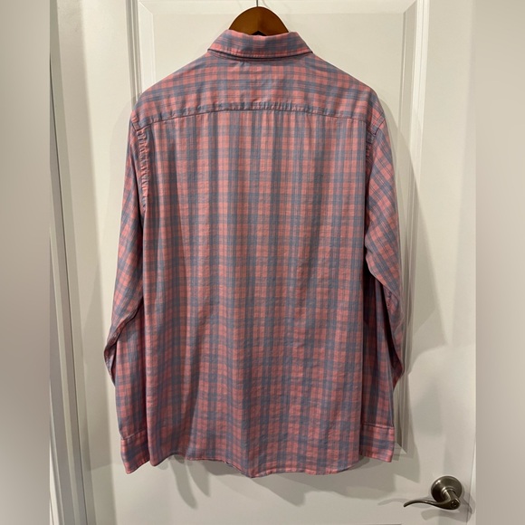 Faherty Men’s The Movement Button-down Shirt - Picture 4 of 7